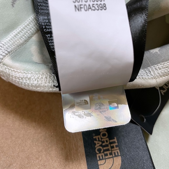 The North Face Women’s Motivation High Rise 7/8 Pocket Tight - Picture 6 of 8